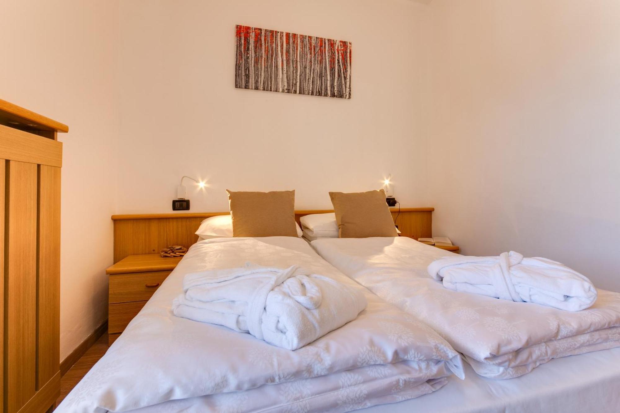 Hotel Bellamonte Predazzo Phòng bức ảnh