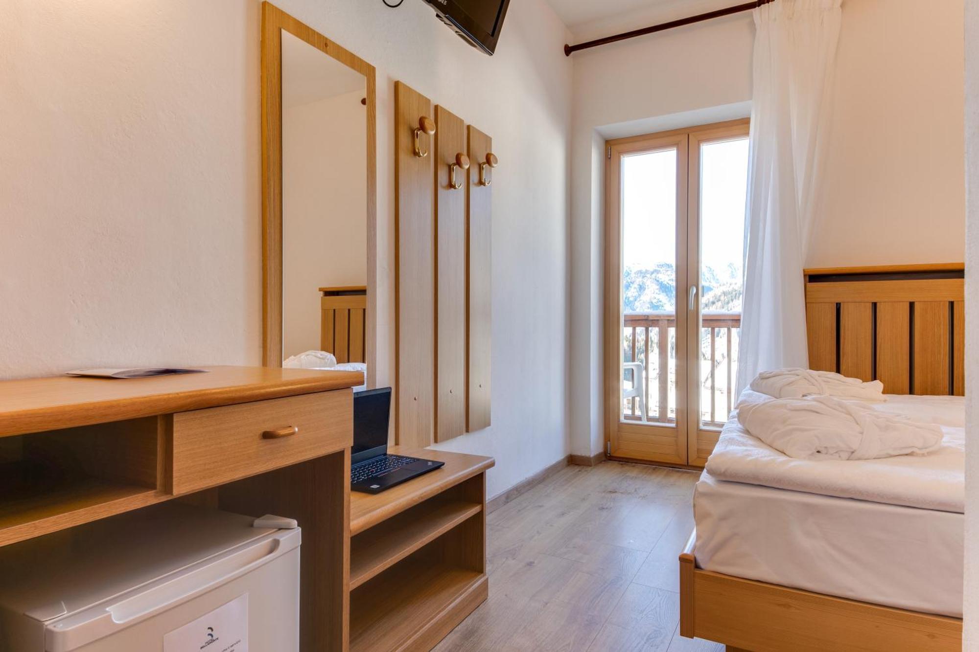 Hotel Bellamonte Predazzo Phòng bức ảnh