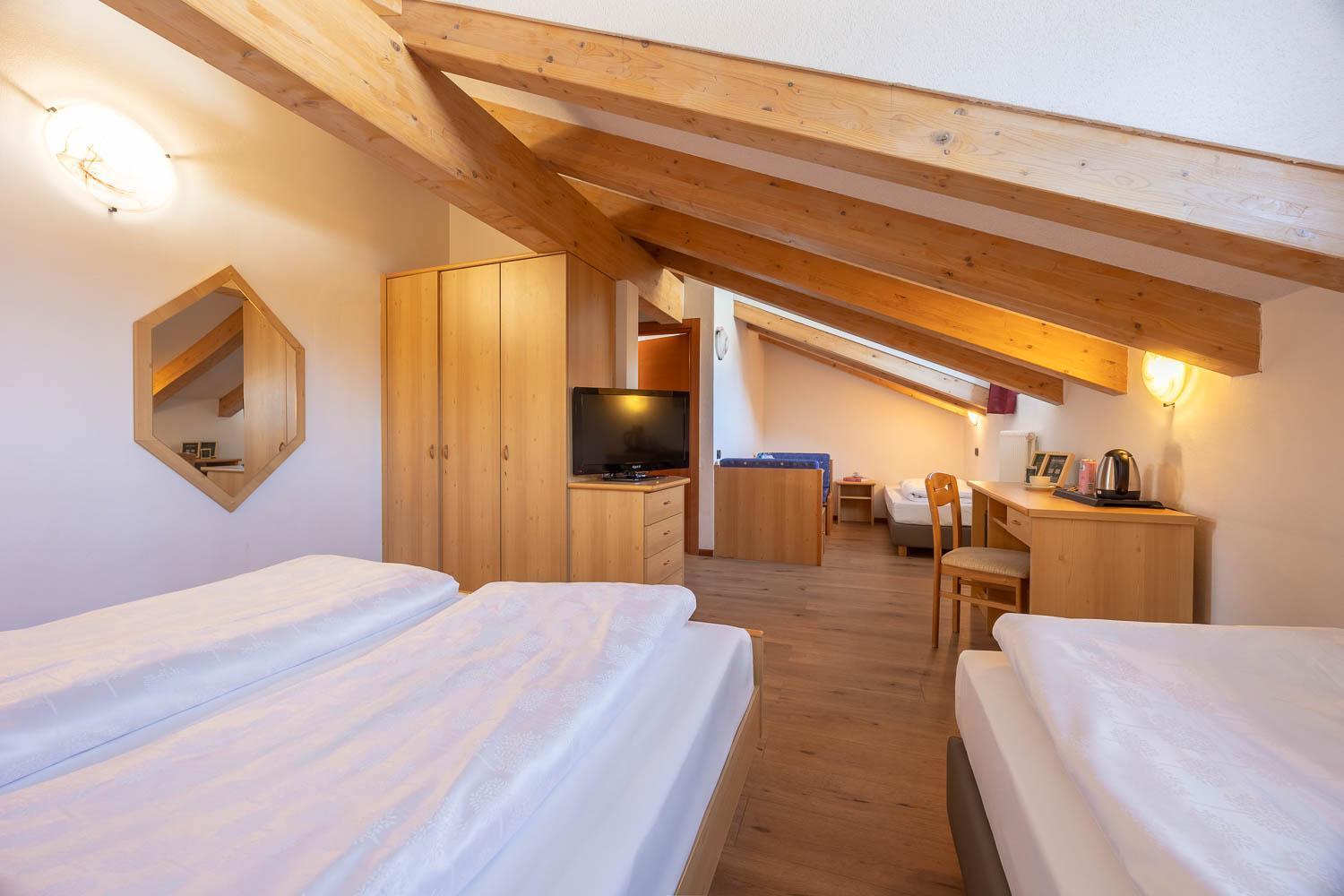 Hotel Bellamonte Predazzo Phòng bức ảnh