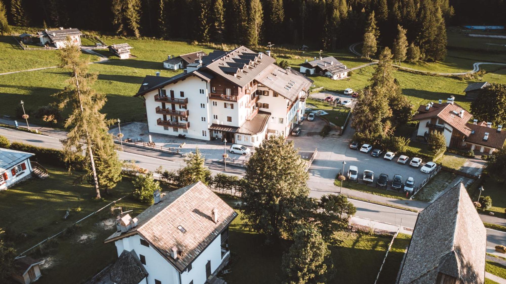 Hotel Bellamonte Predazzo Ngoại thất bức ảnh